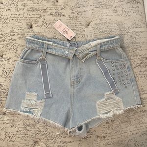 Light Denim Distressed Studded Shorts Size Large